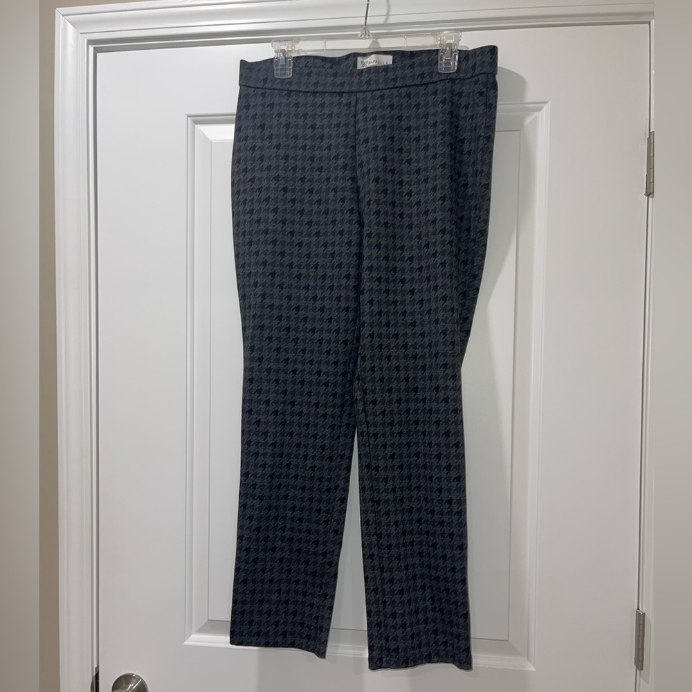 NWOT Houndstooth print pull on pants